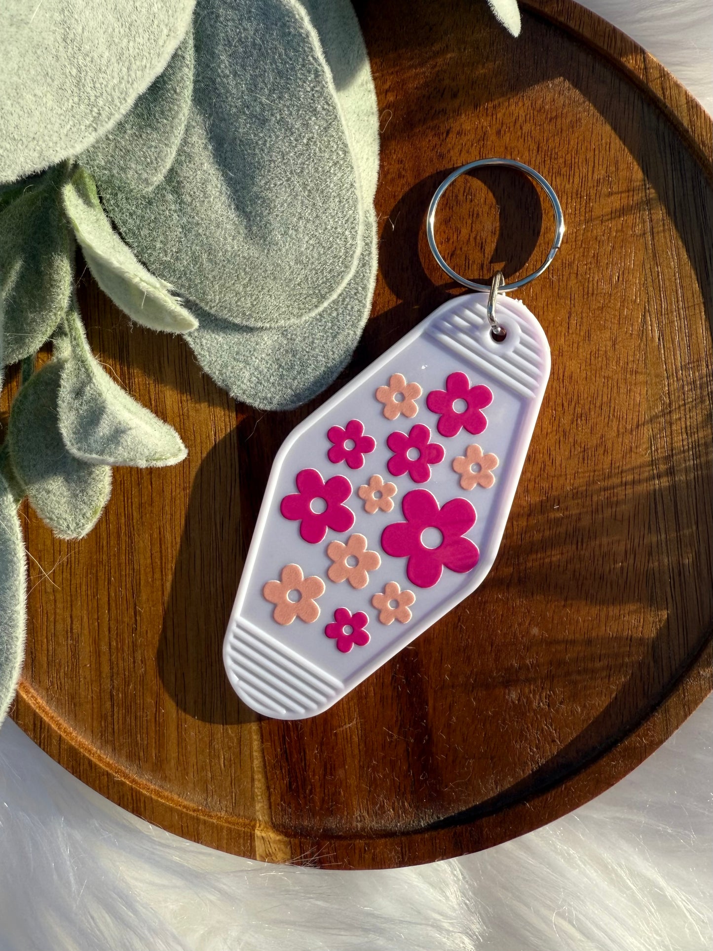 Daisies - Motel Keychain