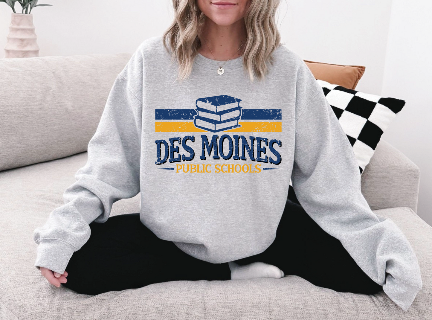 Des Moines Public Schools Linear Sweatshirt