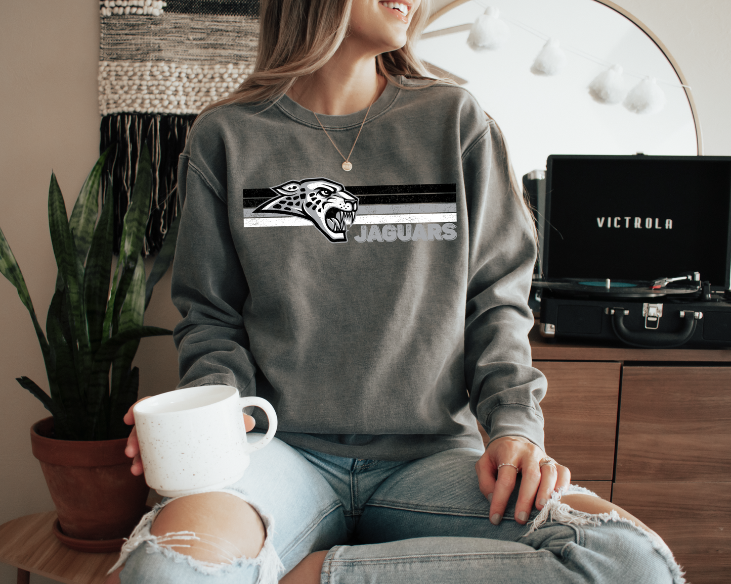 Jaguars Vintage Linear Premium Sweatshirt