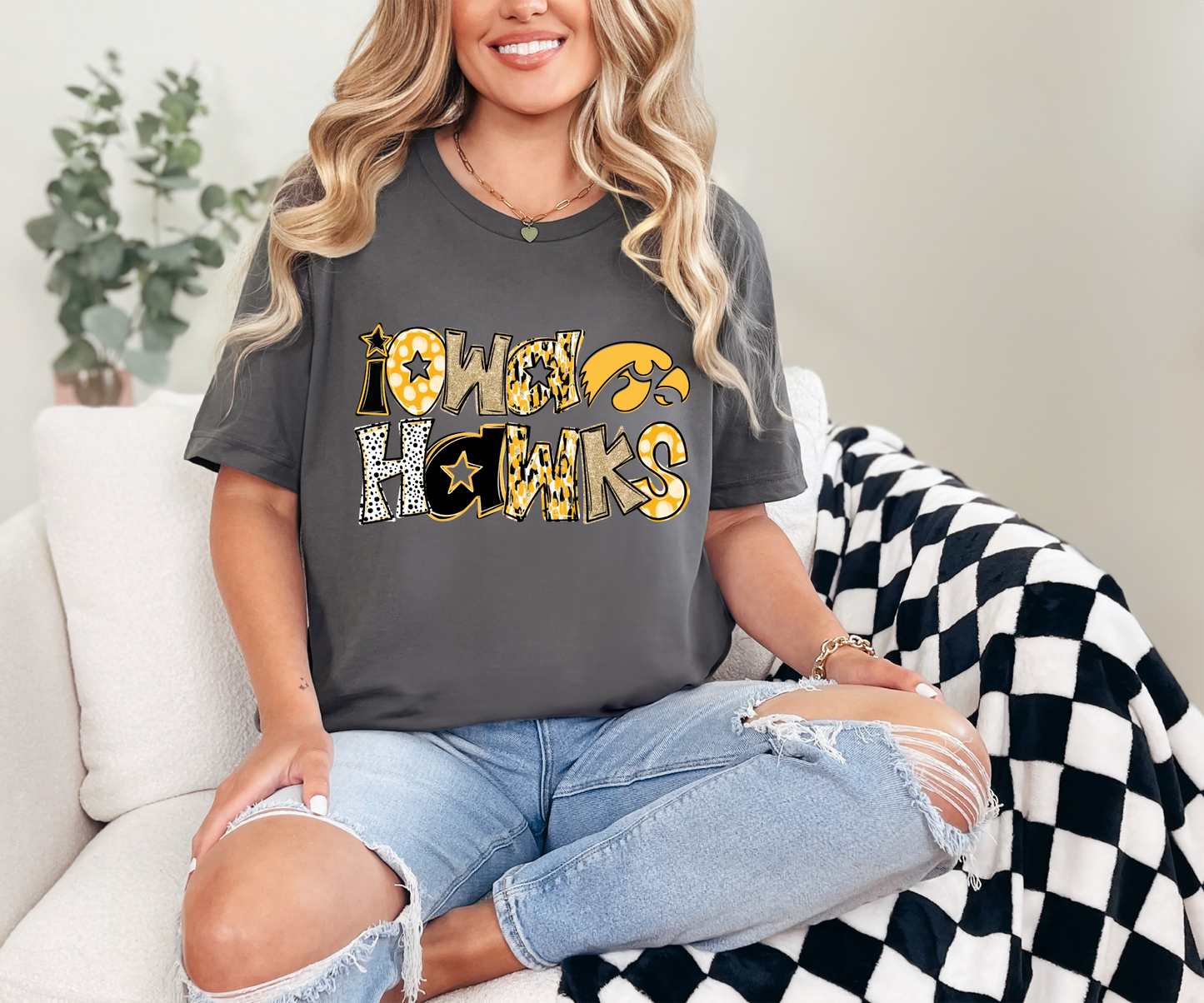 Glitter Doodle Hawkeyes T-shirt